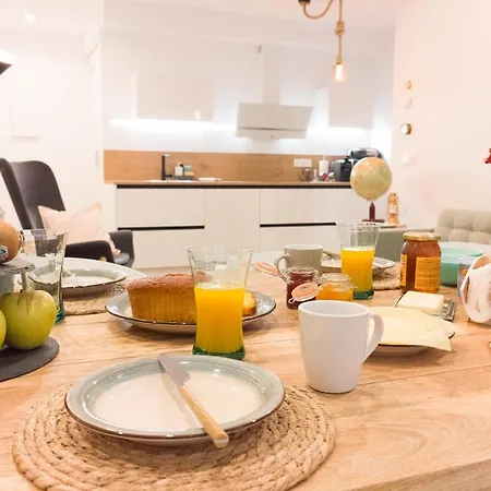 Casa Trueba, Centro Gros, Reformado Y Con Desayuno