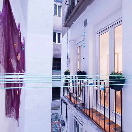 Casa Trueba, Centro Gros, Reformado Y Con Desayuno Apartamento *