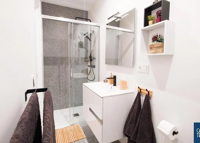 Casa Trueba, Centro Gros, Reformado Y Con Desayuno * San Sebastián